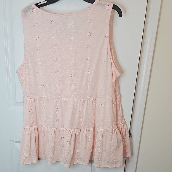 C Est 1946 Pink Sleeveless Eyelet Tank Top Size 18 20w NWT - Picture 3 of 9